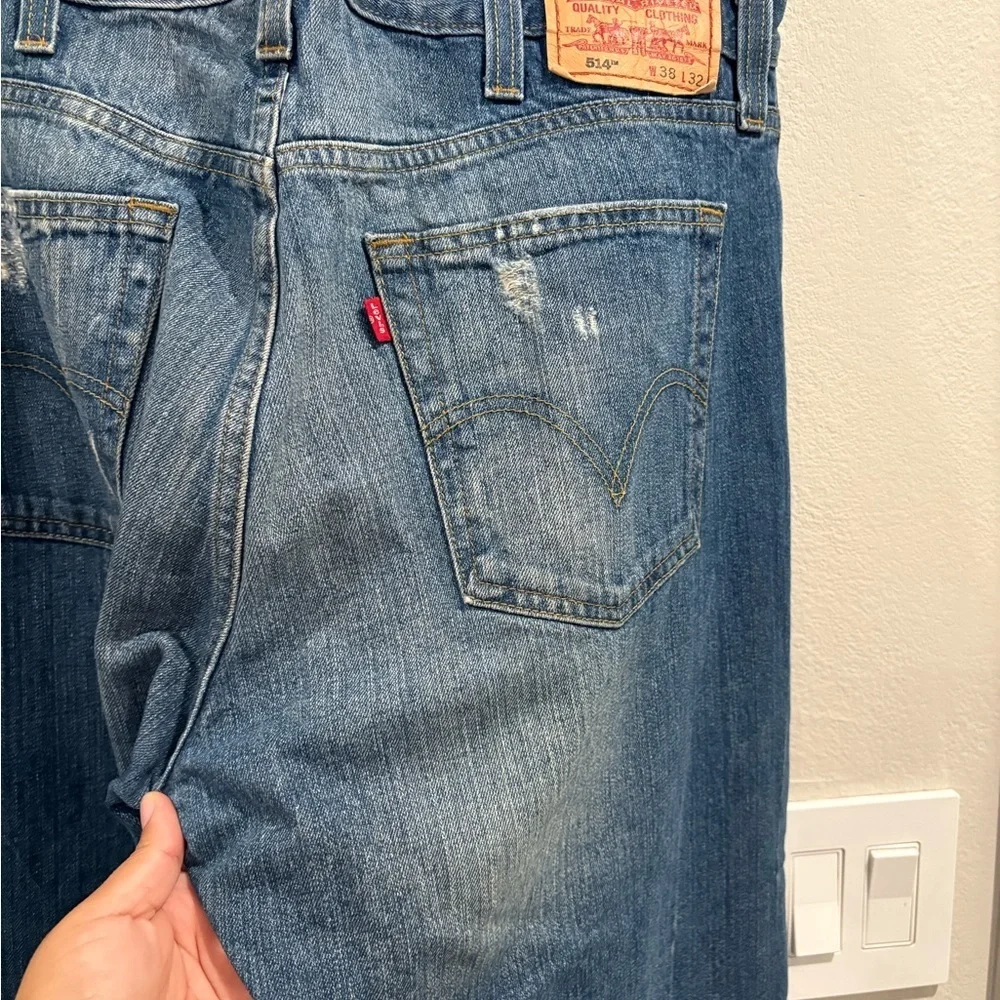 Levi’s 514 Slim Straight Jeans Size 38x32 (actual 40x32) EUC Distresses Ripped